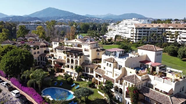 3 chambre Penthouse à vendre à Guadalmina Alta, Marbella avec piscine garage - 680 000 € (Ref: 9288486)