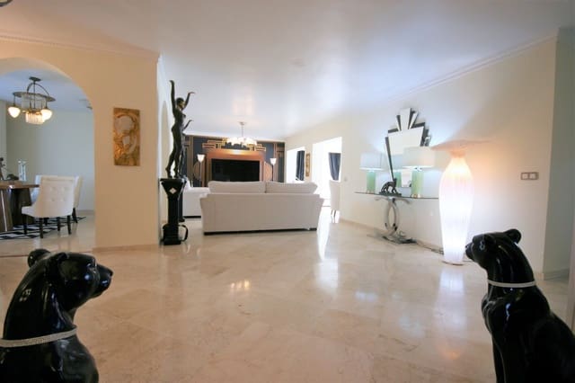 3 quarto Penthouse para venda em Guadalmina Alta, Marbella com piscina garagem - 720 000 € (Ref: 9288486)