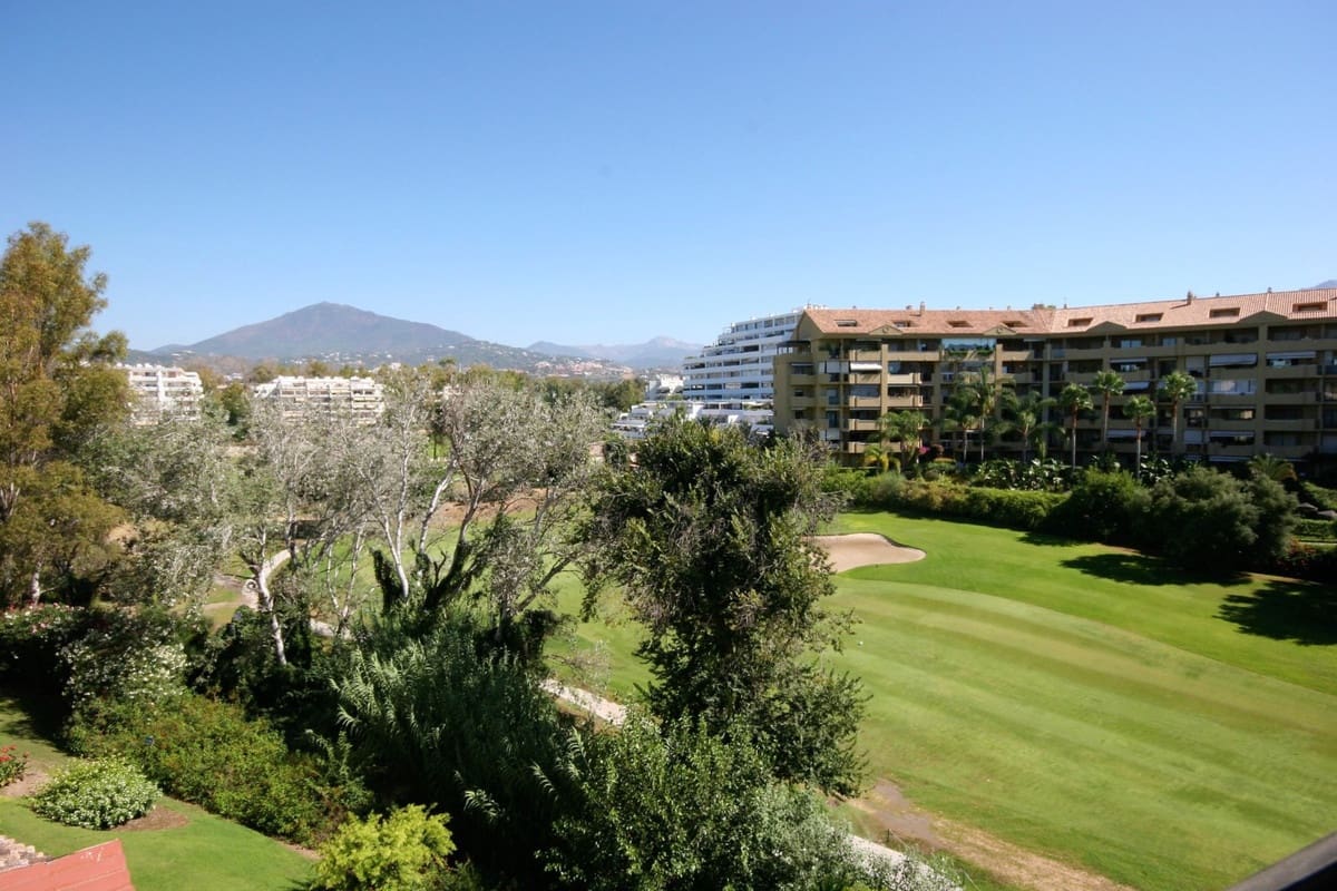 3 slaapkamer Penthouse te koop in Guadalmina met zwembad garage - € 720.000 (Ref: 9288486)