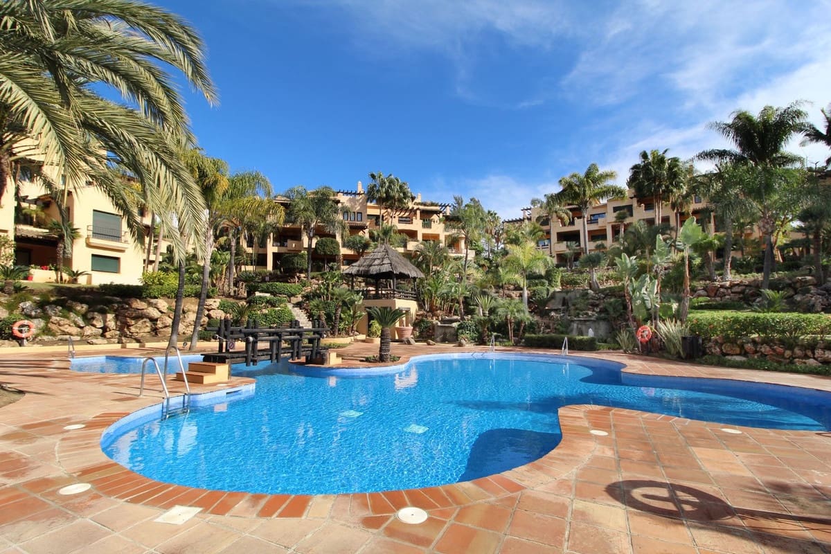 3 quarto Apartamento para venda em El Paraiso com piscina garagem - 524 000 € (Ref: 9301976)