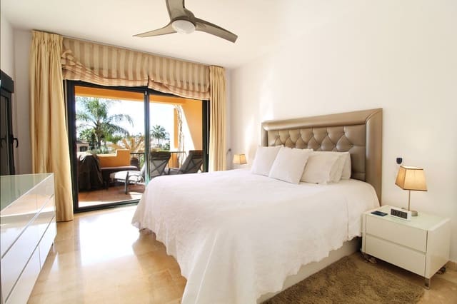 3 slaapkamer Appartement te koop in El Paraiso, Estepona met zwembad garage - € 524.000 (Ref: 9301976)