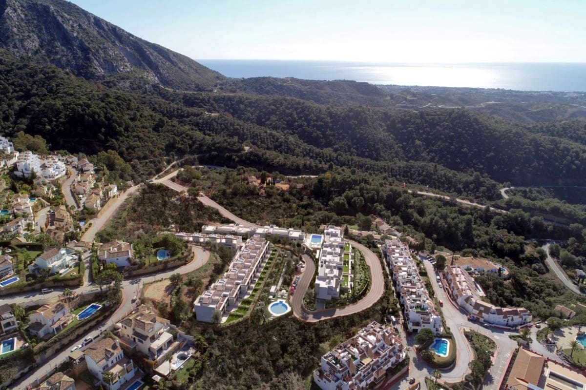 3 bedroom Townhouse for sale in Istan with pool garage - € 620,000 (Ref: 9311556)