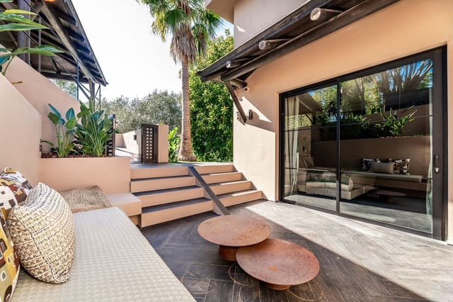 4 soveværelse Villa til salg i Guadalmina Alta, Marbella med swimmingpool garage - € 3.695.000 (Ref: 9337045)