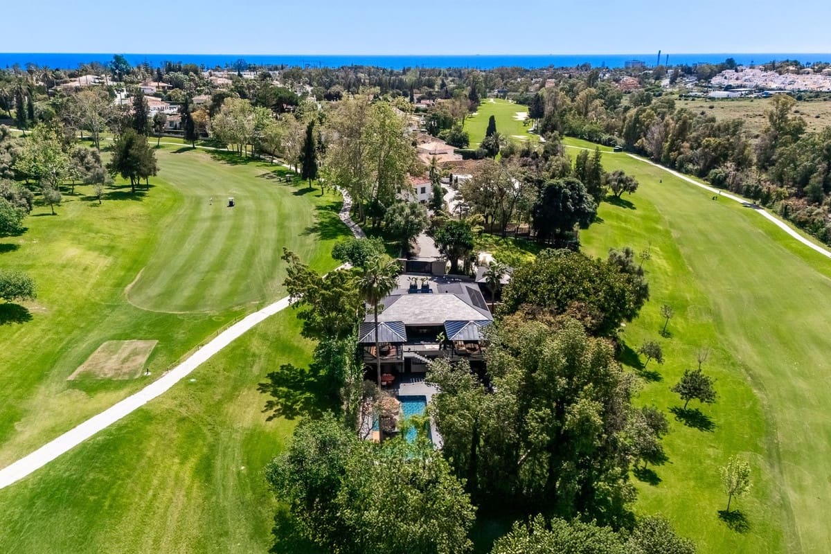 4 soverom Villa til salgs i Guadalmina med svømmebasseng garasje - € 3 695 000 (Ref: 9337045)