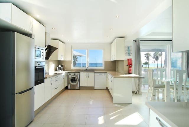 3 soveværelse Villa til salg i Estepona med swimmingpool garage - € 1.550.000 (Ref: 9438820)