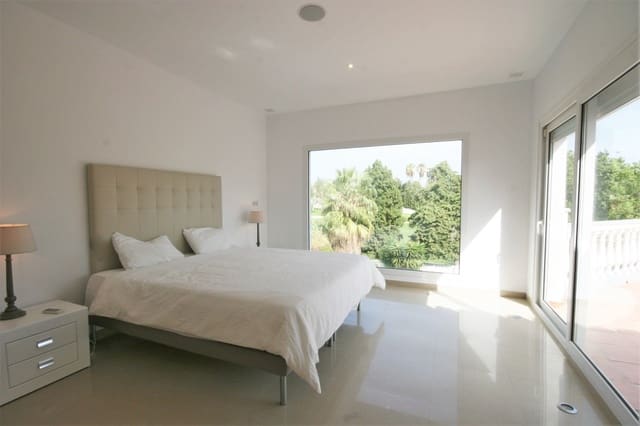 4 sypialnia Willa na kwatery wakacyjne w Guadalmina Alta, Marbella z basenem garażem - 2 000 € (Ref: 9473310)