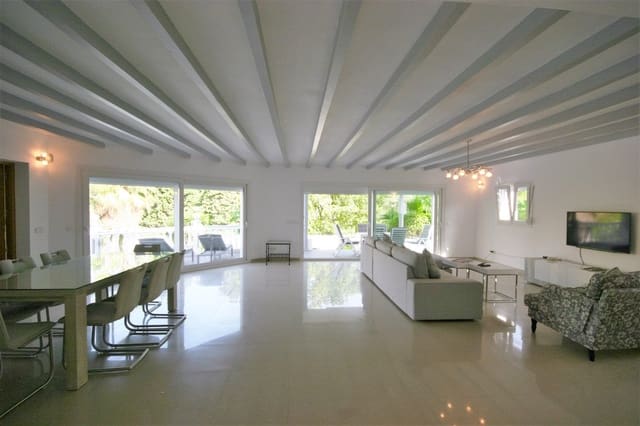 4 sypialnia Willa na kwatery wakacyjne w Guadalmina Alta, Marbella z basenem garażem - 2 000 € (Ref: 9473310)