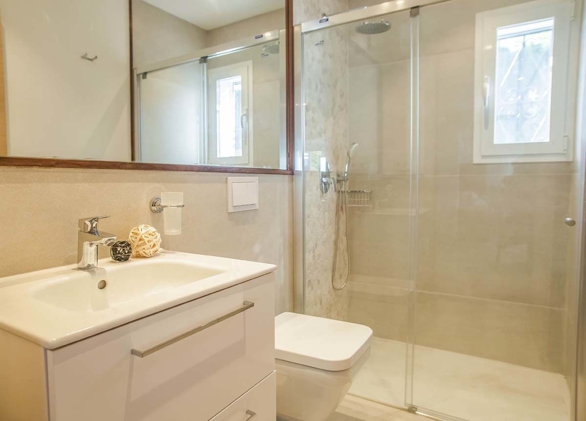  4 soveværelse   ferieVilla i San Pedro de Alcantara   med   swimmingpool  garage  - € 3.500 (Ref: 9473417)