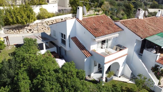 3 bedroom Townhouse for sale in New Golden Mile, Estepona with pool garage - € 399,000 (Ref: 9487150)