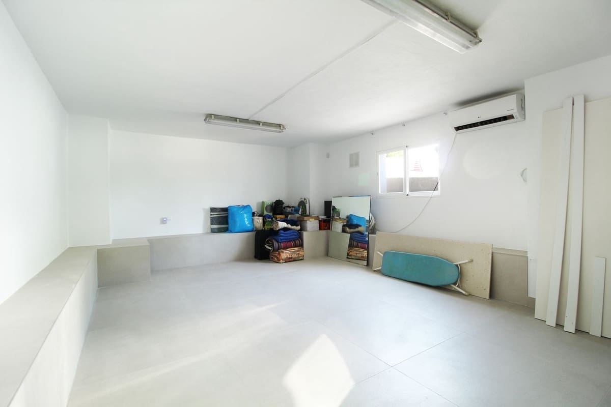 5 soverom Villa til salgs i Guadalmina med svømmebasseng garasje - € 1 695 000 (Ref: 9531981)