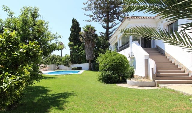 5 soverom Villa til salgs i Guadalmina Alta, Marbella med svømmebasseng garasje - € 1 695 000 (Ref: 9531981)