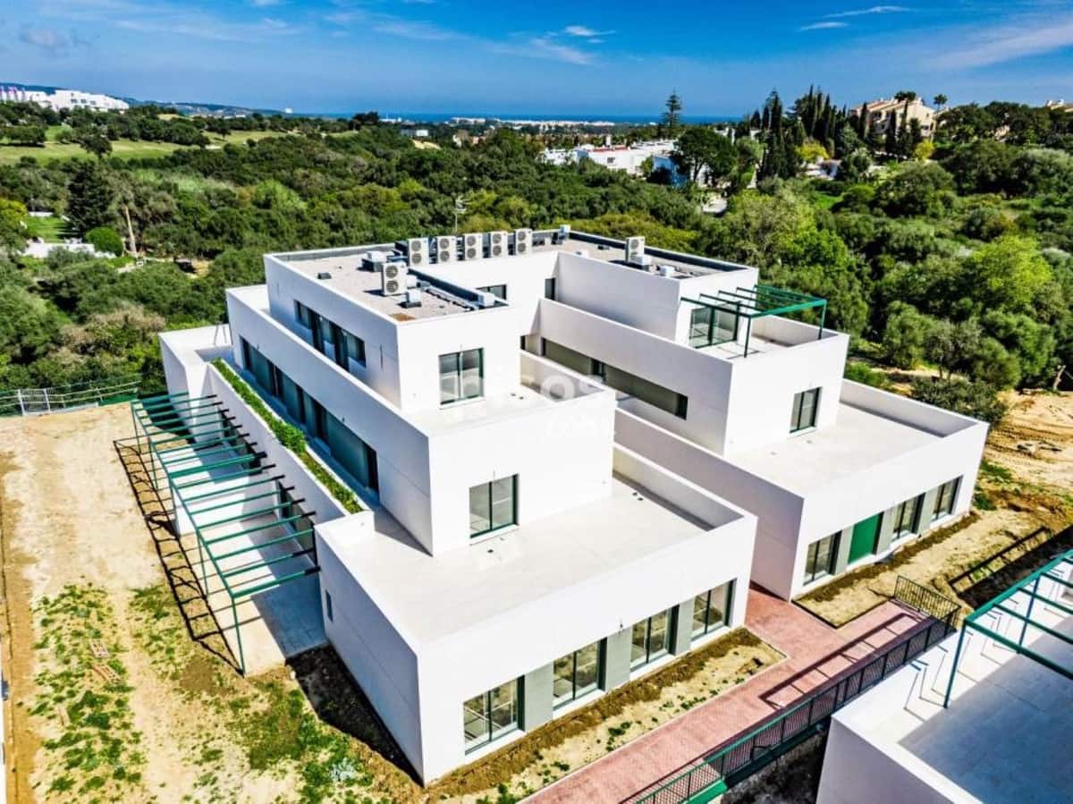 3 quarto Apartamento para venda em Sotogrande com piscina garagem - 540 000 € (Ref: 9580079)