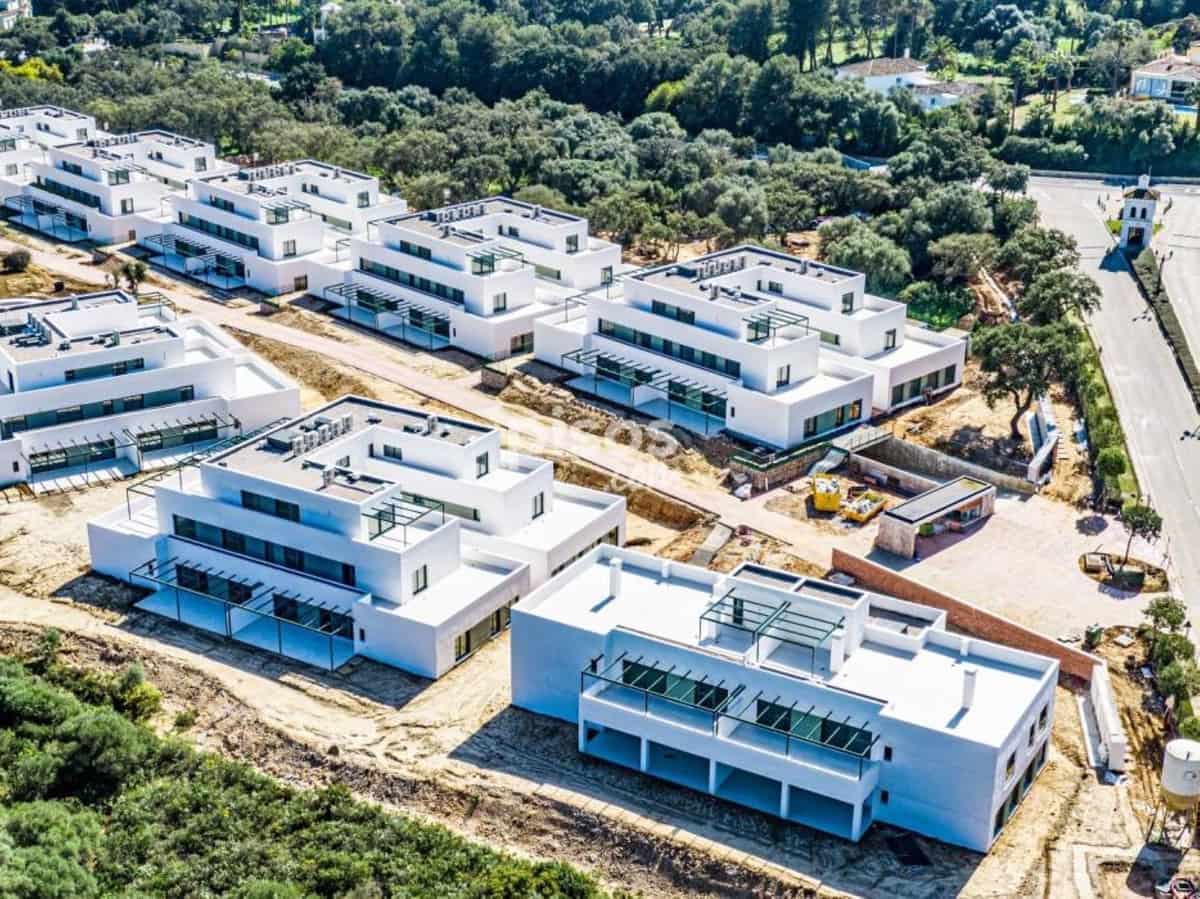 3 bedroom Apartment for sale in Sotogrande with pool garage - € 540,000 (Ref: 9580079)