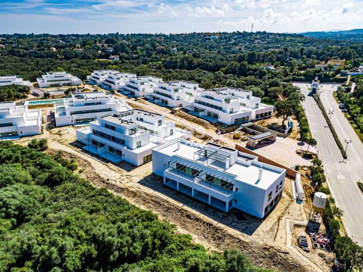 3 bedroom Apartment for sale in Sotogrande with pool garage - € 540,000 (Ref: 9580079)