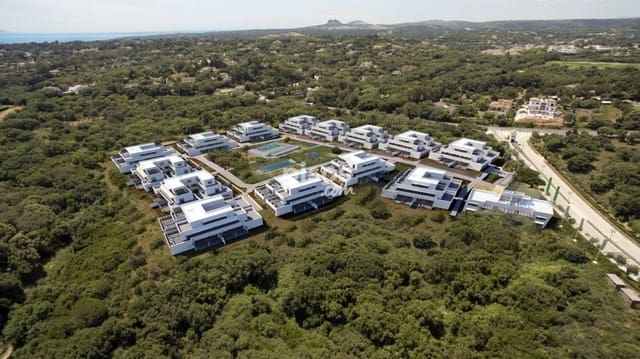 Apartamento de 3 habitaciones en Sotogrande Alto, San Roque en venta con piscina garaje - 540.000 € (Ref: 9580079)