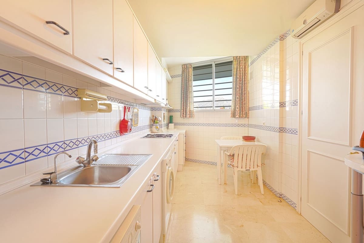 2 quarto Apartamento para venda em Guadalmina com piscina garagem - 565 000 € (Ref: 9631442)