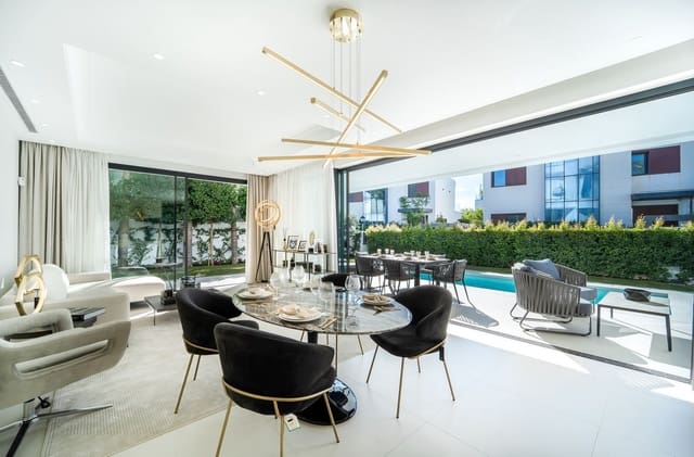 4 bedroom Villa for sale in Puerto Banus, Marbella with pool garage - € 3,500,000 (Ref: 9641022)