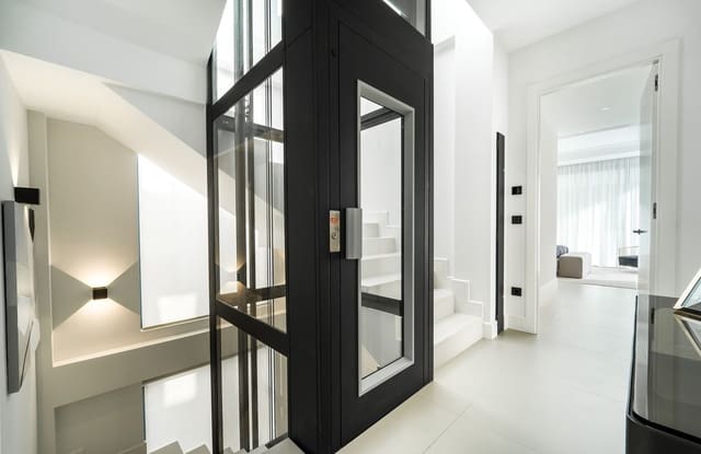 4 chambre Villa/Maison à vendre à Puerto Banus, Marbella avec piscine garage - 3 500 000 € (Ref: 9641022)