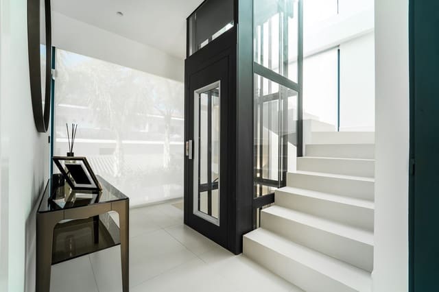 4 chambre Villa/Maison à vendre à Puerto Banus, Marbella avec piscine garage - 3 500 000 € (Ref: 9641022)