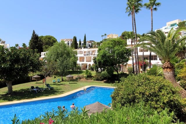 2 soveværelse Lejlighed til salg i La Quinta, Benahavís med swimmingpool garage - € 410.000 (Ref: 9643325)
