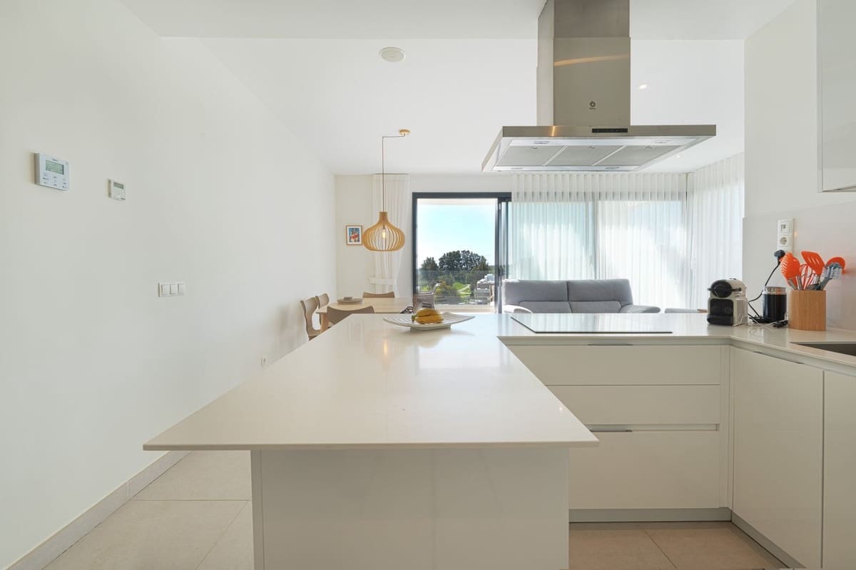 3 sovrum Takvåning till salu i Estepona med pool garage - 595 000 € (Ref: 9675974)