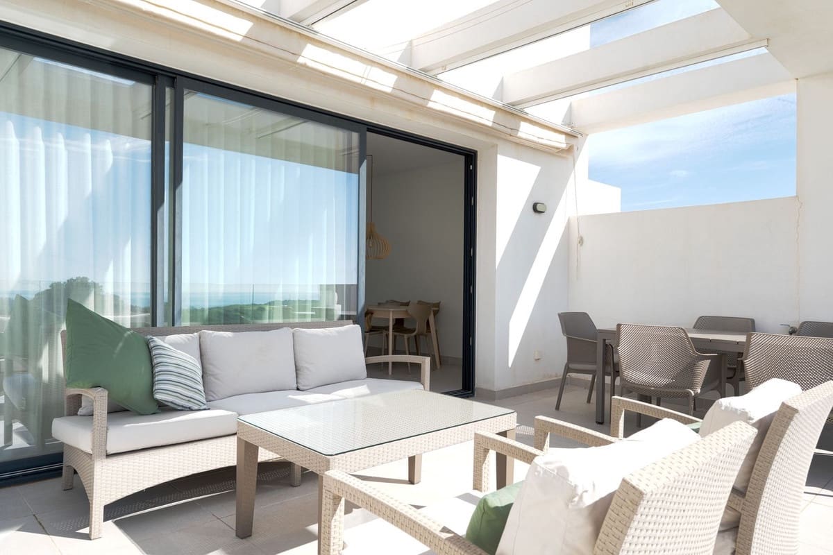 3 sovrum Takvåning till salu i Estepona med pool garage - 595 000 € (Ref: 9675974)