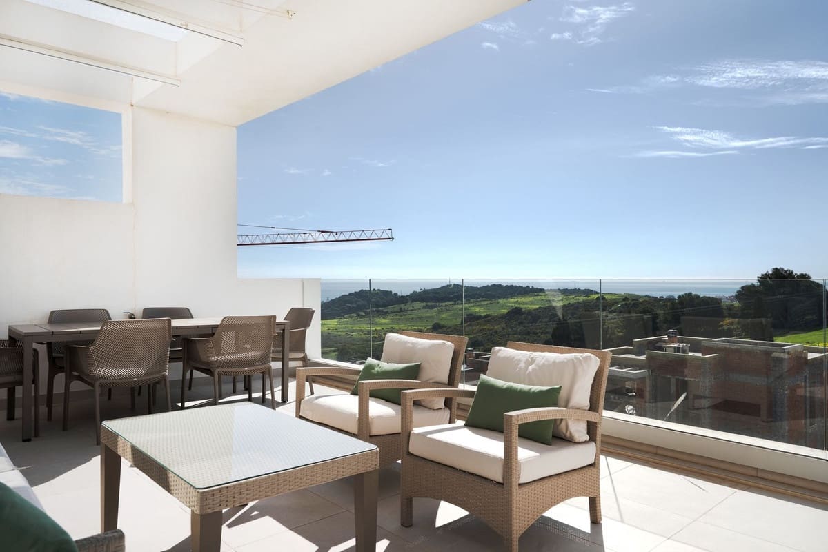 3 sovrum Takvåning till salu i Estepona med pool garage - 595 000 € (Ref: 9675974)