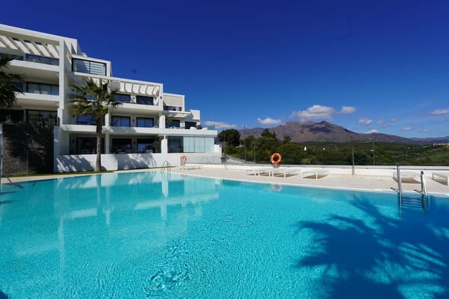 3 quarto Penthouse para venda em Estepona com piscina garagem - 595 000 € (Ref: 9675974)