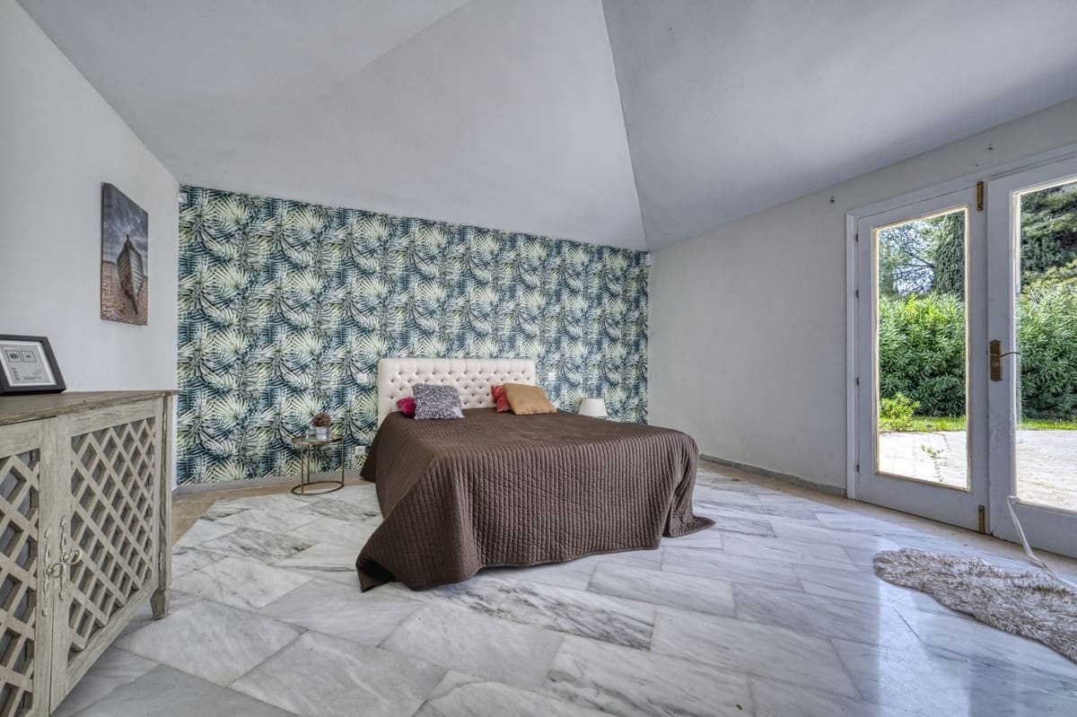 4 sypialnia Willa na sprzedaż w Benahavis z basenem garażem - 2 500 000 € (Ref: 9679135)