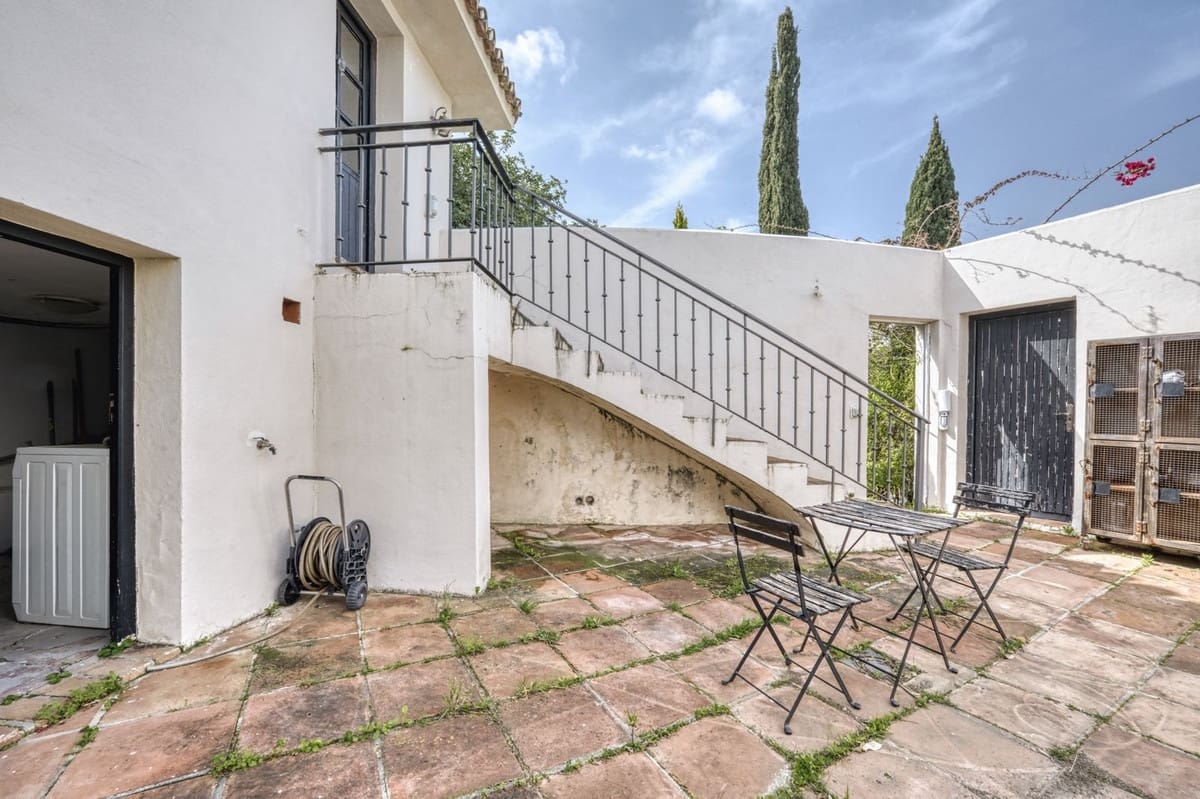 4 sypialnia Willa na sprzedaż w Benahavis z basenem garażem - 2 500 000 € (Ref: 9679135)