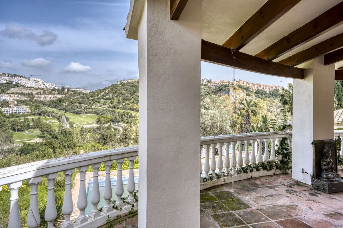 4 sypialnia Willa na sprzedaż w Benahavis z basenem garażem - 2 500 000 € (Ref: 9679135)