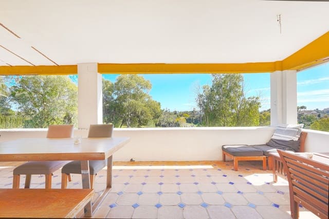 6 soveværelse Villa til salg i San Pedro de Alcantara, Marbella med swimmingpool garage - € 1.140.000 (Ref: 9709086)