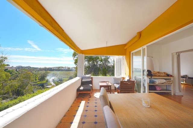 6 soveværelse Villa til salg i San Pedro de Alcantara, Marbella med swimmingpool garage - € 1.140.000 (Ref: 9709086)