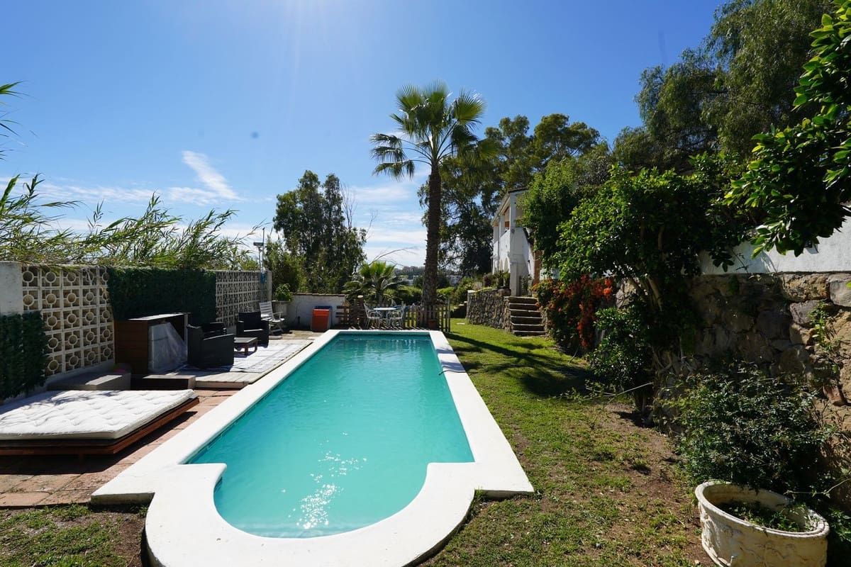 6 quarto Moradia para venda em San Pedro de Alcantara com piscina garagem - 1 140 000 € (Ref: 9709086)