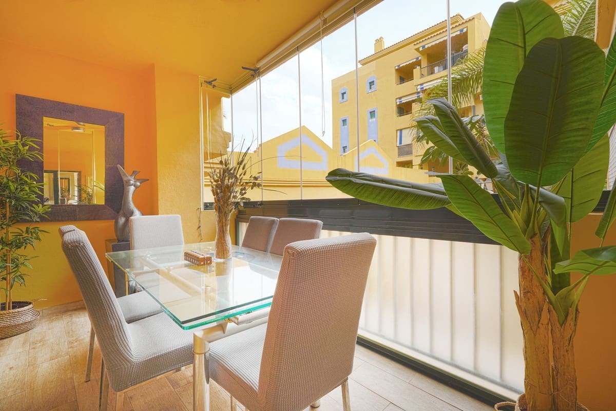 3 bedroom Beach Apartment for sale in San Pedro de Alcantara with pool garage - € 695,000 (Ref: 9713486)