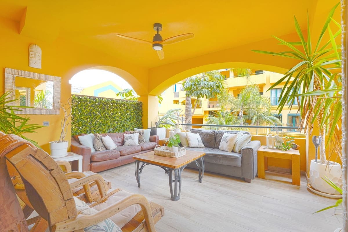 3 bedroom Beach Apartment for sale in San Pedro de Alcantara with pool garage - € 695,000 (Ref: 9713486)