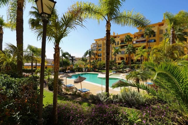 3 soveværelse Strandlejlighed til salg i San Pedro de Alcantara, Marbella med swimmingpool garage - € 685.000 (Ref: 9713486)