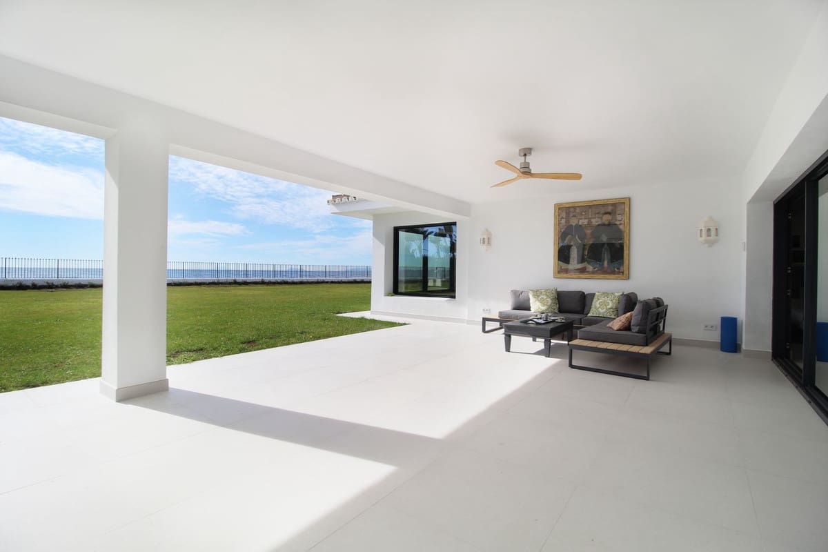 7 sovrum Villa till salu i Guadalmina med pool garage - 10 500 000 € (Ref: 9750884)