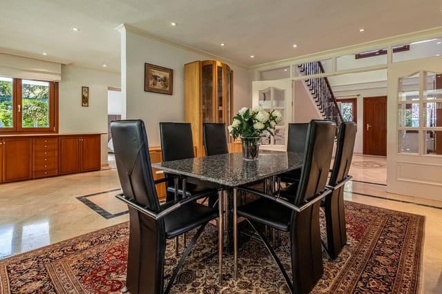 5 sypialnia Willa na sprzedaż w Cancelada, Estepona z basenem - 2 400 000 € (Ref: 9802634)