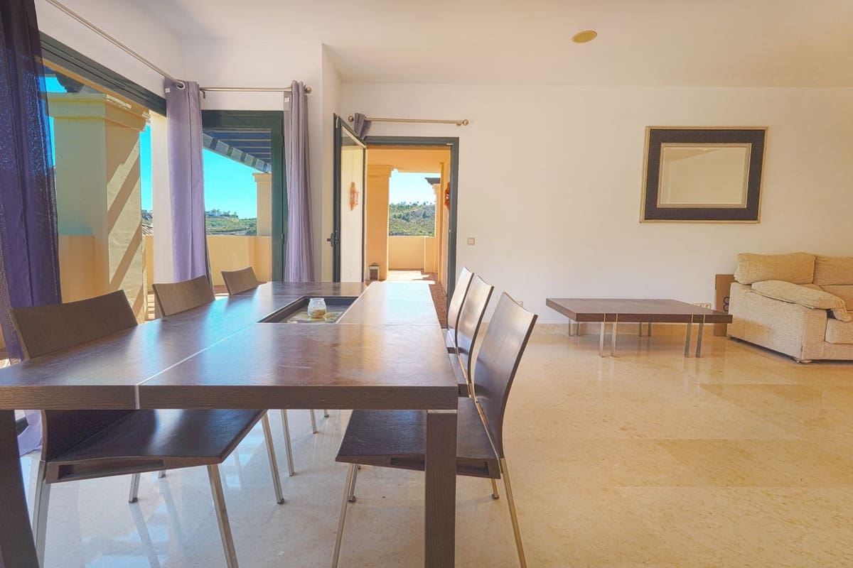 2 soverom Leilighet til salgs i Benahavis med svømmebasseng garasje - € 535 000 (Ref: 9827517)