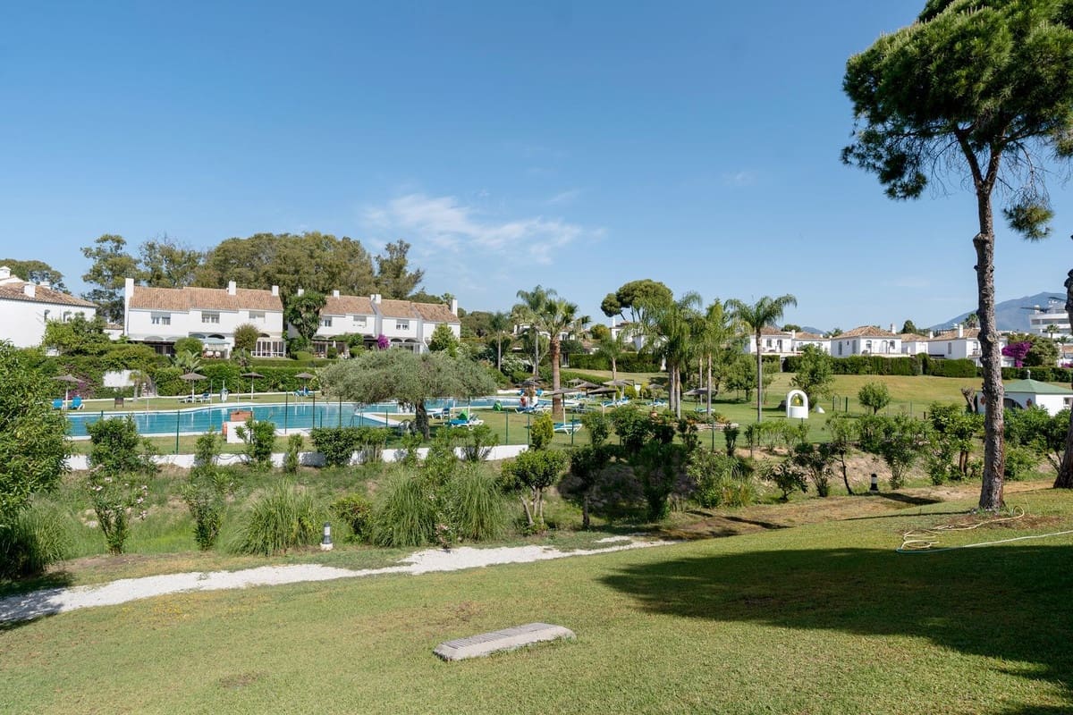 1 bedroom Beach Apartment for sale in Benamara with pool - € 299,000 (Ref: 9860825)