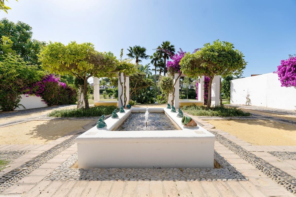 1 bedroom Beach Apartment for sale in Benamara with pool - € 299,000 (Ref: 9860825)