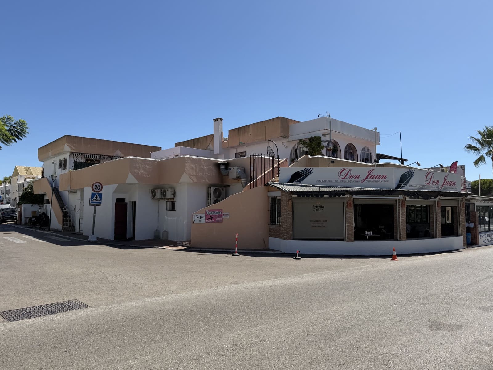 Commercial for sale in Estepona with garage - € 2,050,000 (Ref: 10057290)