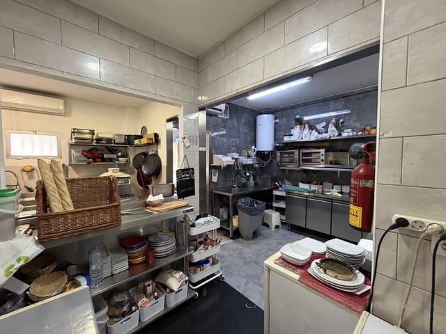 Commerciale in vendita in Estepona con garage - 2.050.000 € (Rif: 10057290)