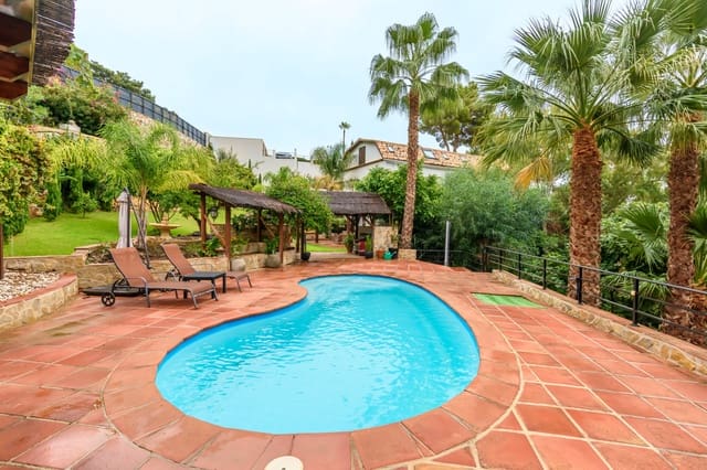 9 sypialnia Willa na sprzedaż w Mijas Costa, Mijas z basenem garażem - 2 495 000 € (Ref: 10128109)