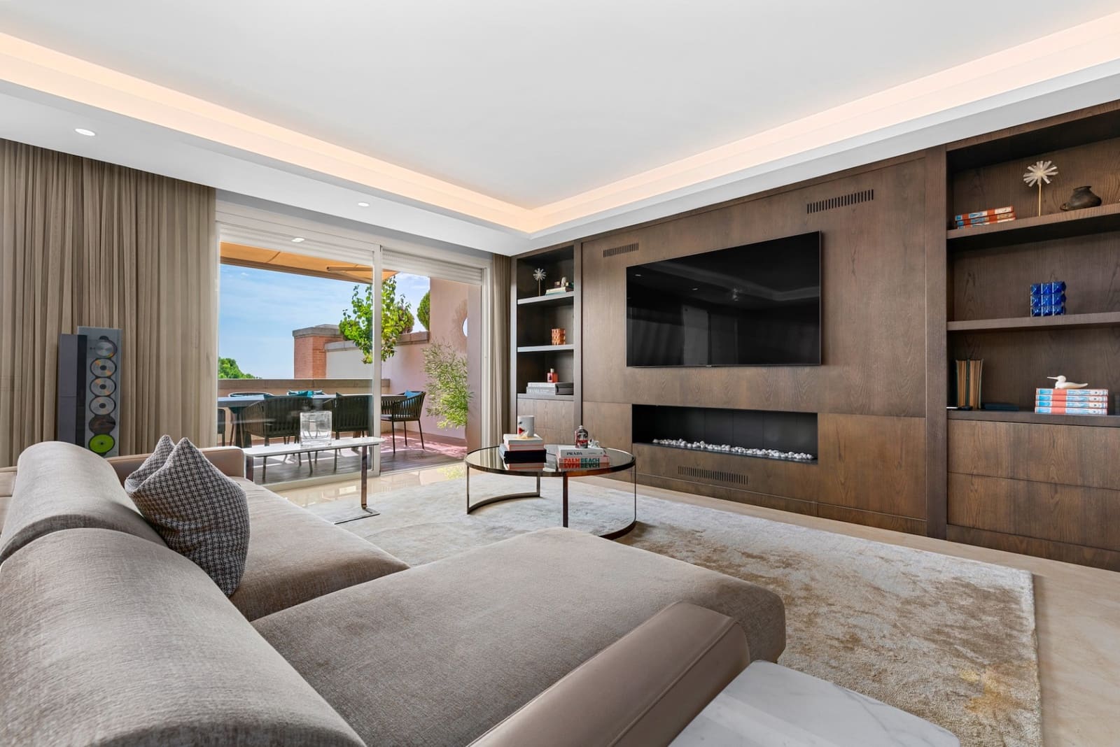 3 bedroom Penthouse for sale in Marbella with pool garage - € 7,500,000 (Ref: 10135246)