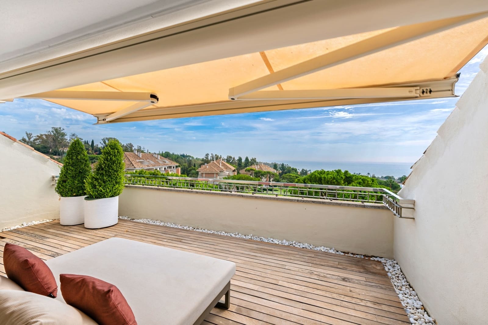 3 bedroom Penthouse for sale in Marbella with pool garage - € 7,500,000 (Ref: 10135246)