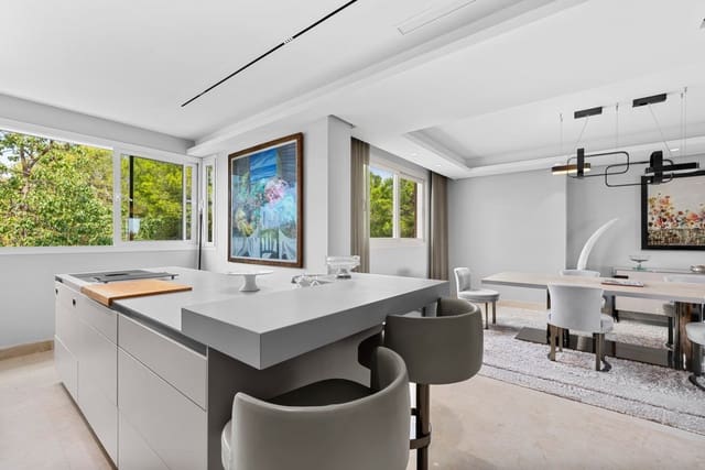 3 sypialnia Penthouse na sprzedaż w Lomas De Marbella, Marbella z basenem garażem - 7 500 000 € (Ref: 10135246)