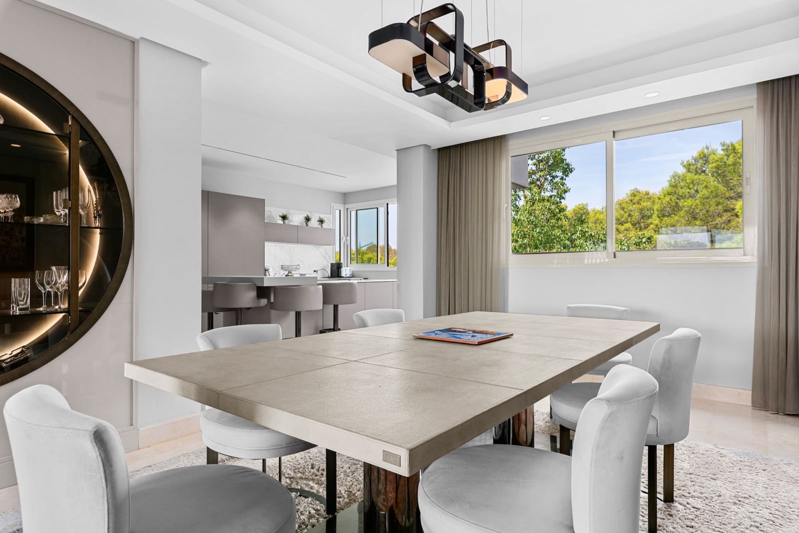 3 bedroom Penthouse for sale in Marbella with pool garage - € 7,500,000 (Ref: 10135246)