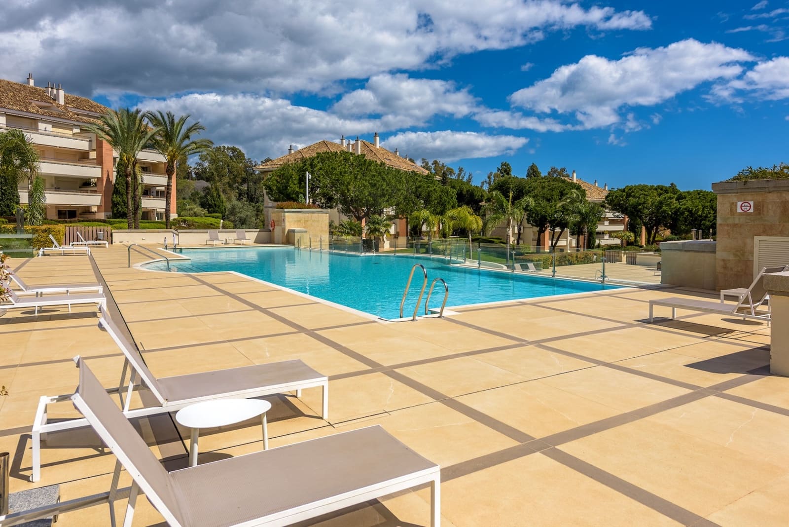 3 bedroom Penthouse for sale in Marbella with pool garage - € 7,500,000 (Ref: 10135246)